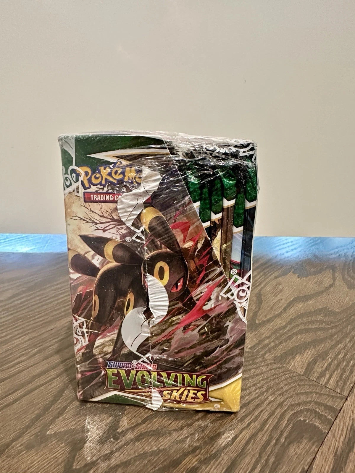 Pokemon TCG Sword & Shield Evolving Skies Booster Box SEALED NEW W/ Acrylic Case