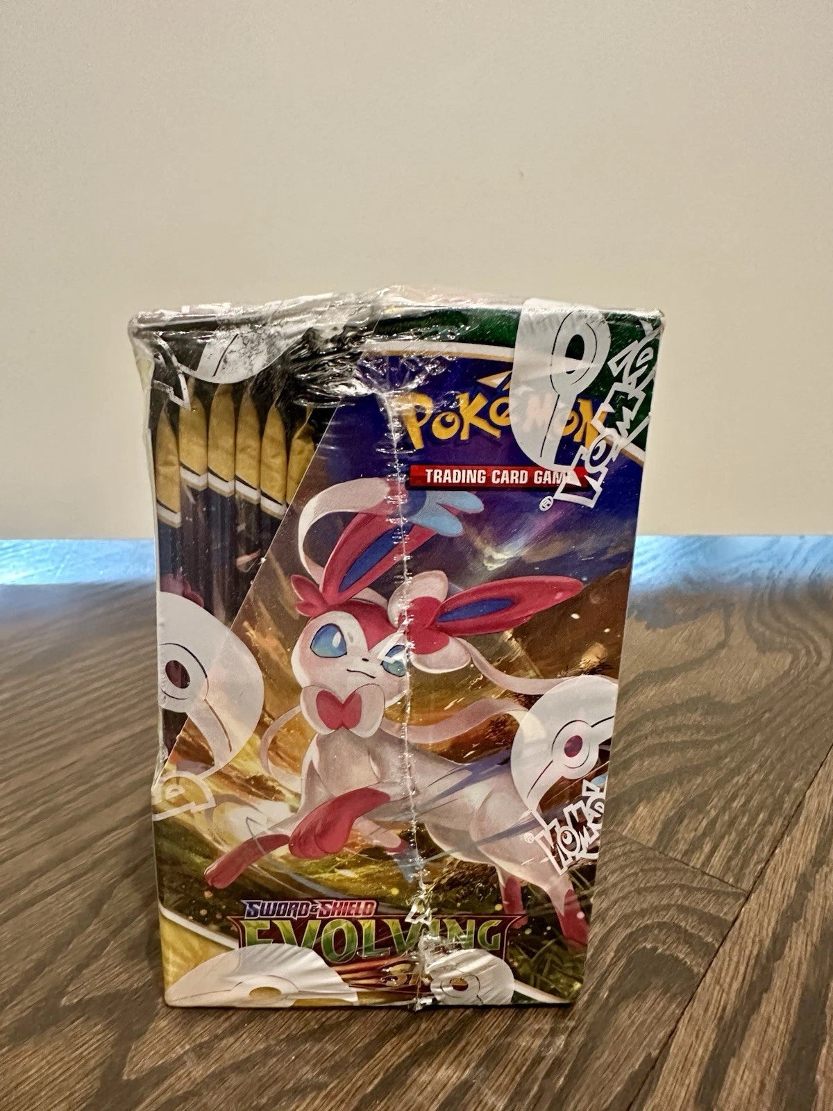 Pokemon TCG Sword & Shield Evolving Skies Booster Box SEALED NEW W/ Acrylic Case